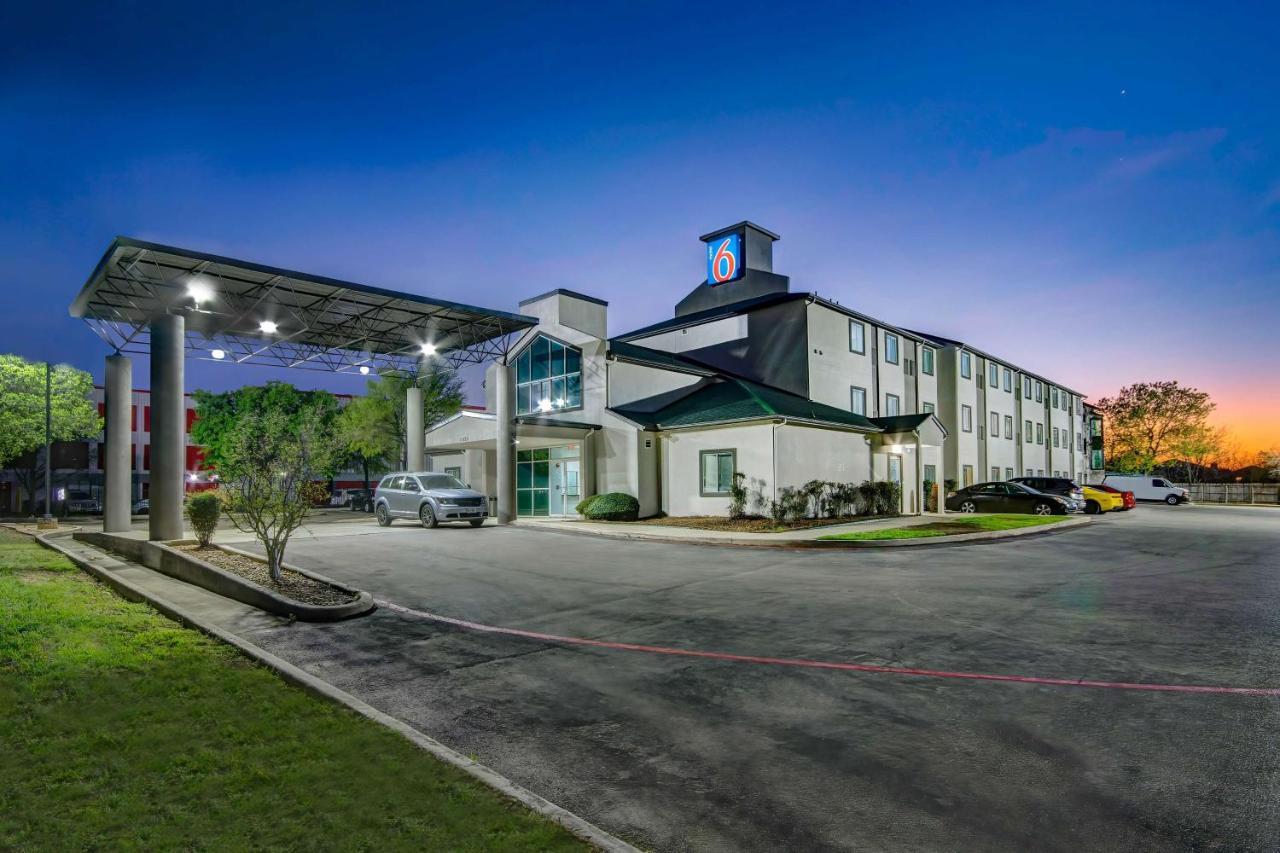 Motel 6-San Antonio, Tx - Sea World North Exteriér fotografie